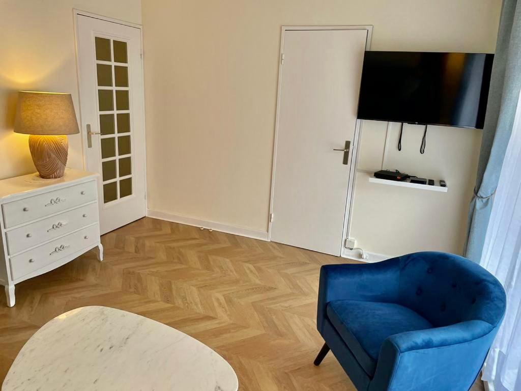 Large Invalides Montparnasse Appartement *